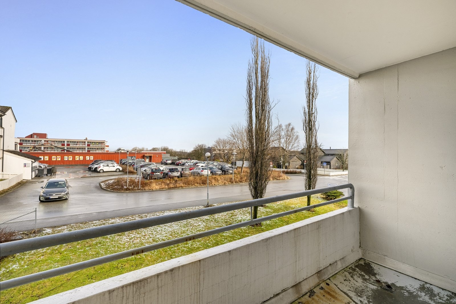 Balkongen måler ca. 4 m². Galleribilde