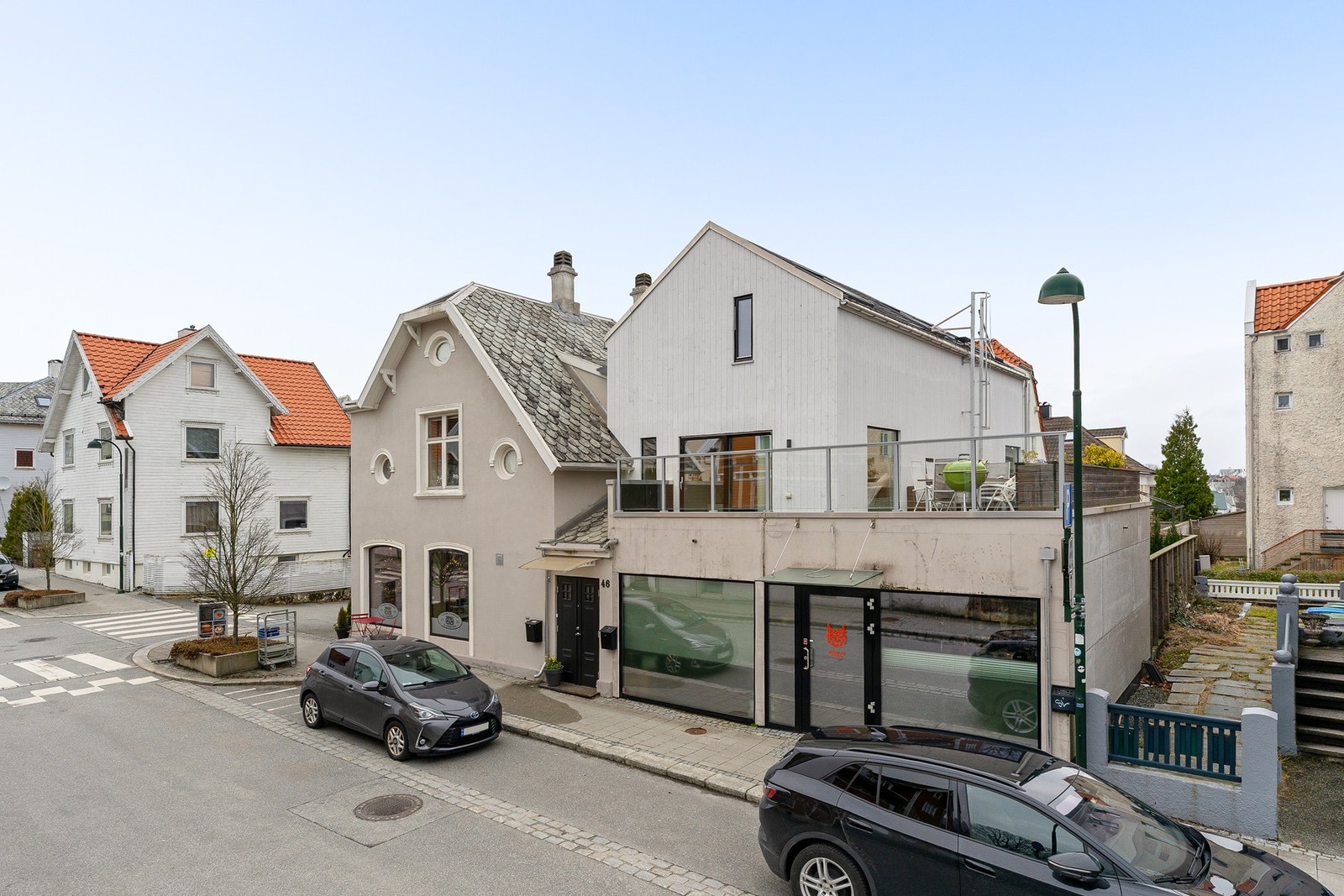 Sigurds gate 6 ligger i et sentralt og meget ettertraktet boligområde på Våland i Stavanger. Området har gangavstand til Stavanger sentrum som har et rikt utvalg av fasiliteter og servicetilbud. Galleribilde