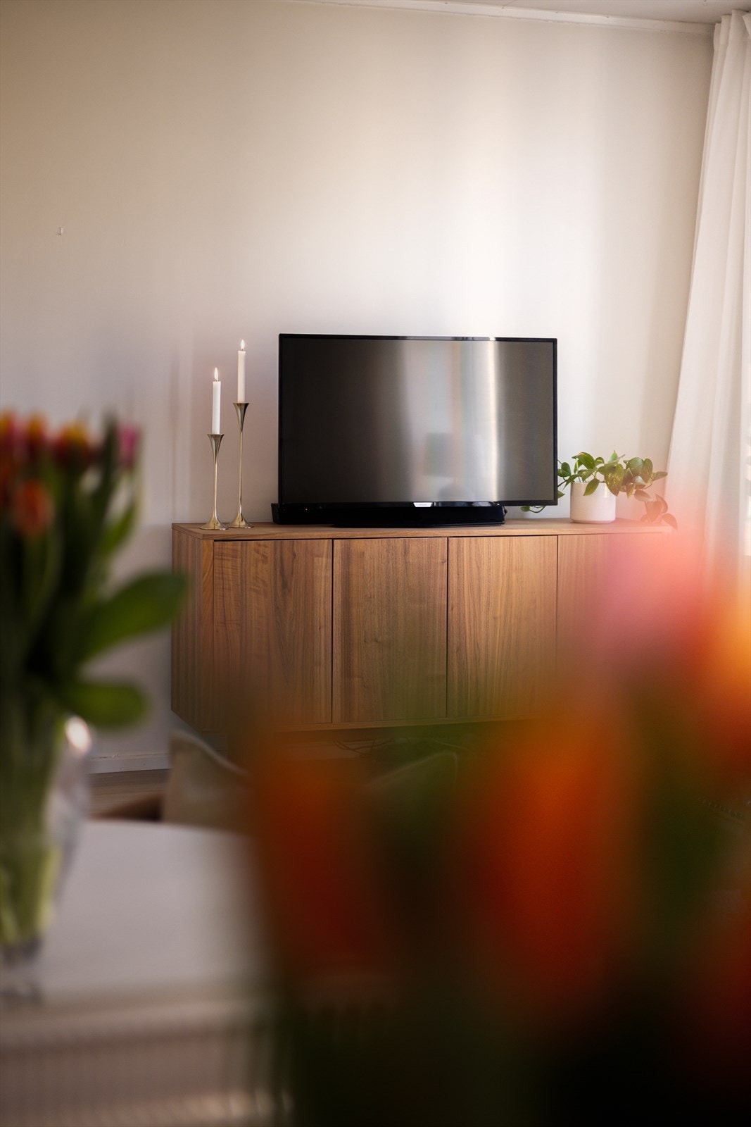 Alle oppholdsrom er malt i delikate og gjennomførte farger som gir et helhetlig uttrykk. Galleribilde