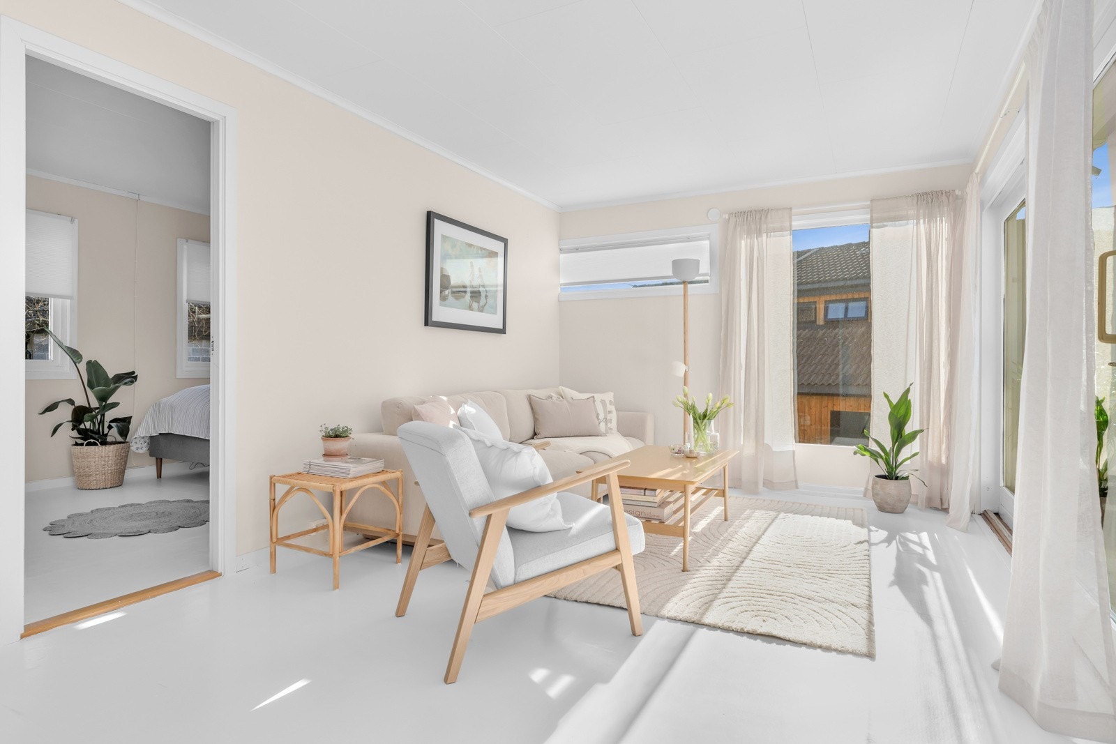 Fra stua er det utgang til boligens uteområde Galleribilde