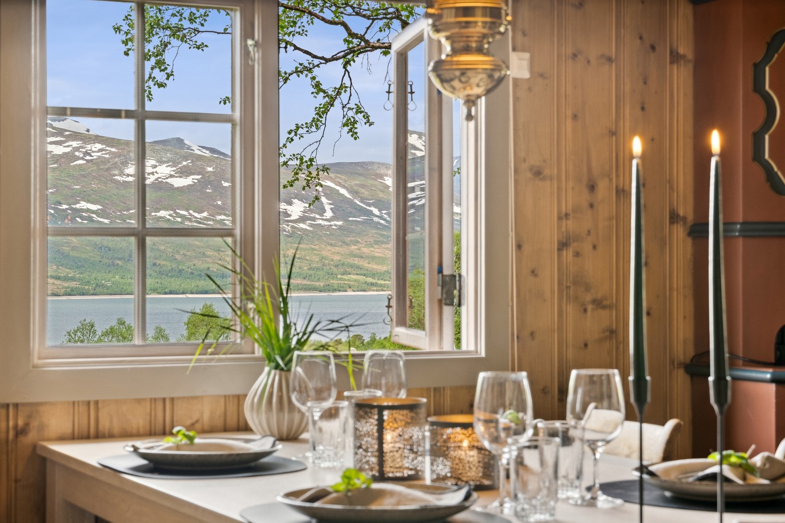 Måltidene akkompagneres av den eventyrlige utsikten! Galleribilde