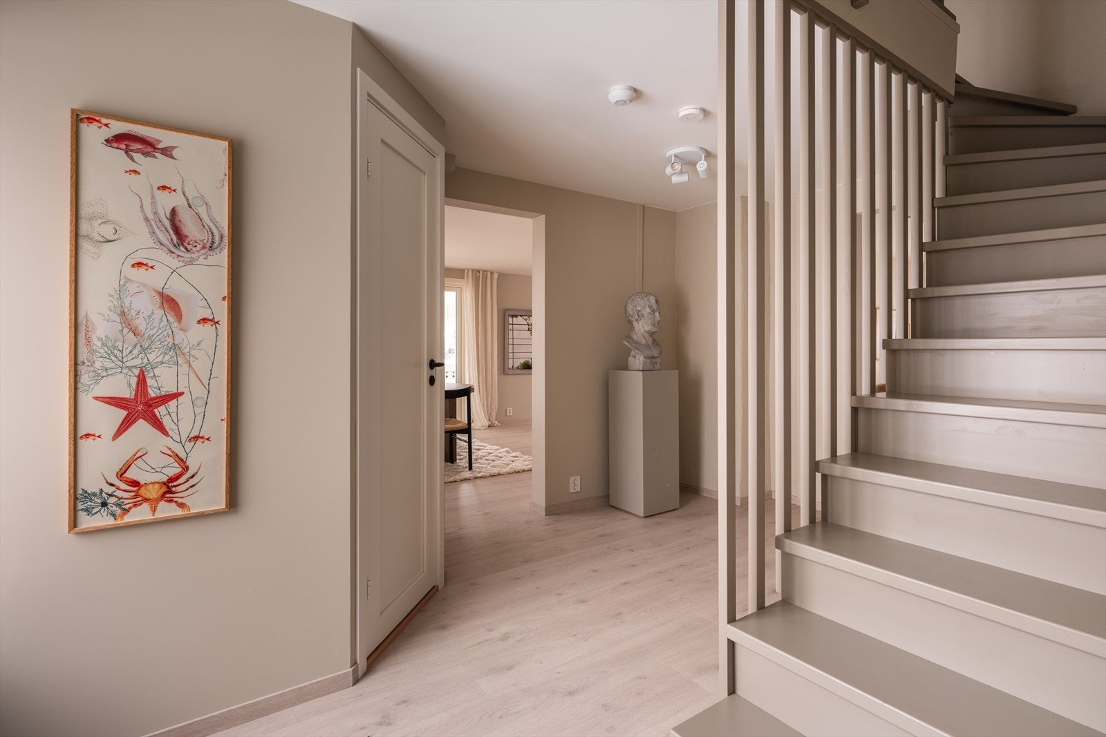 Trappen opp til andre etasje er ny fra 2025. Galleribilde