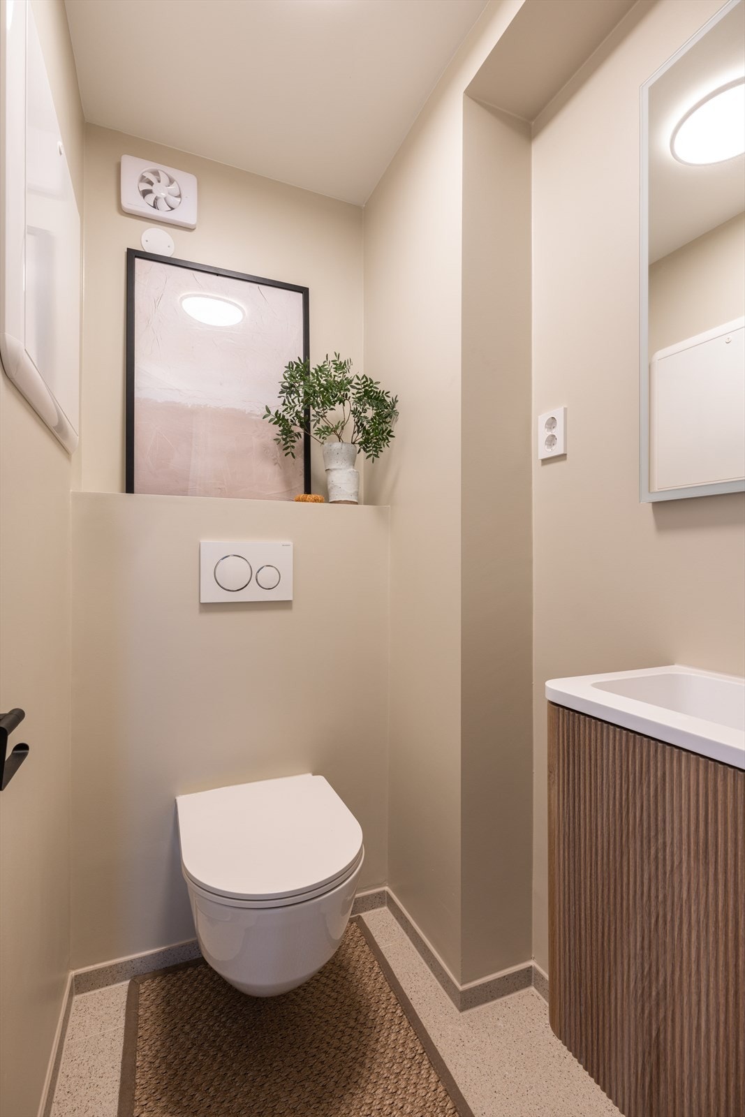 I 2025 ble det etablert et gjestetoalett i tilknytning til gangen. Galleribilde