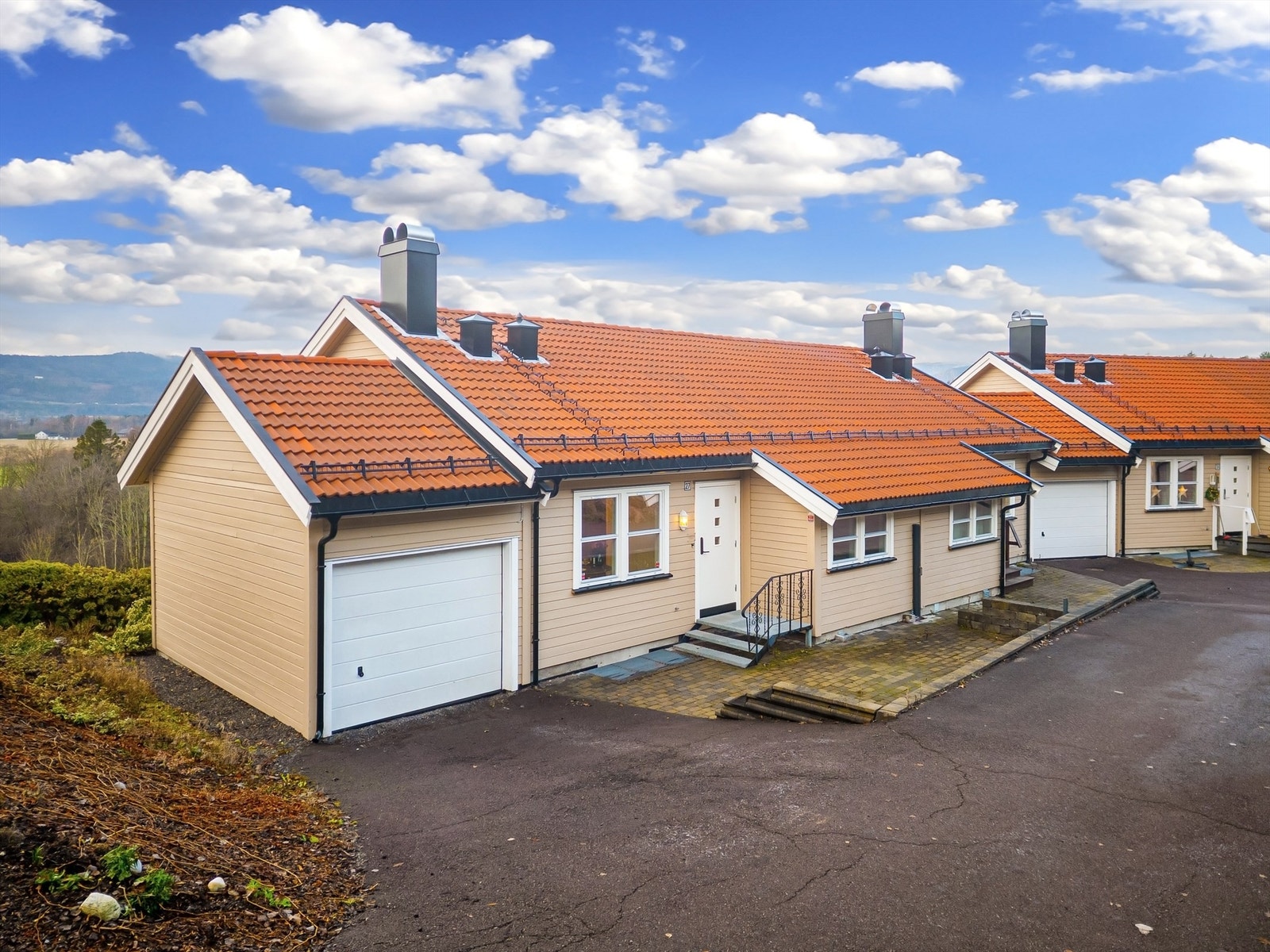 Rekkehus leilighet med flott beliggenhet i et rolig, barnevennlig og attraktivt boligområde på Skafjellåsen. Foto: Emotional Landscape Production Ole Thoresen. Galleribilde