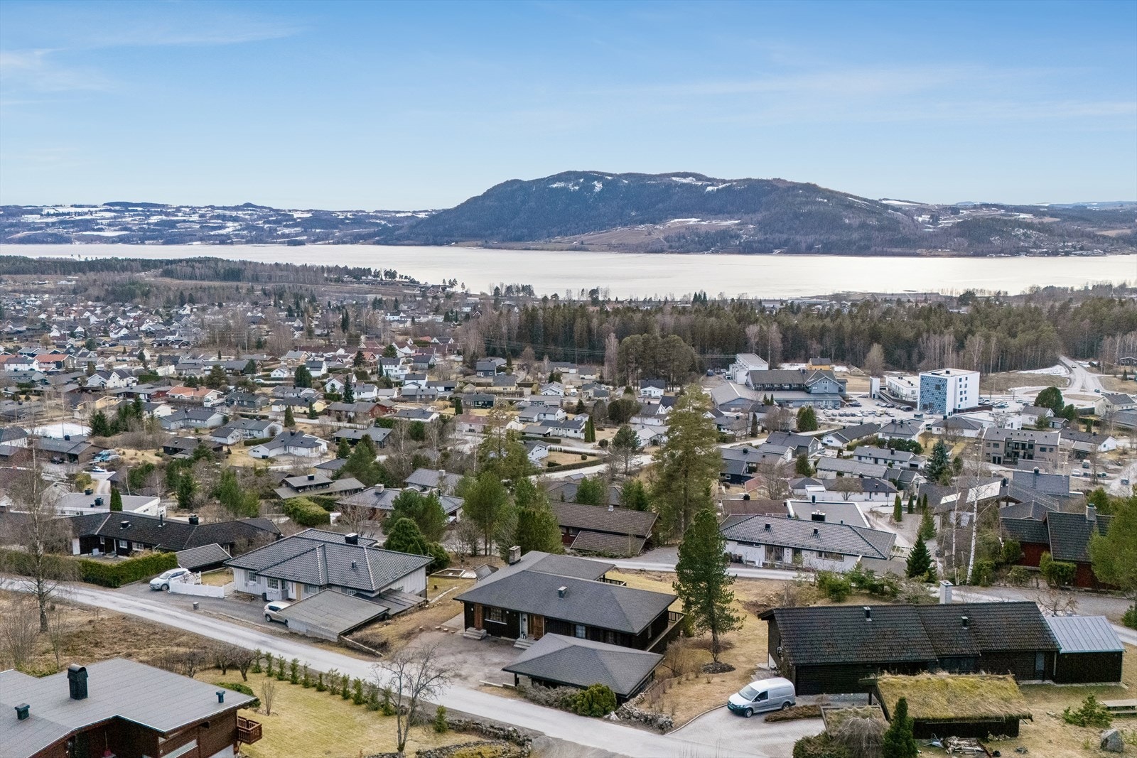 For familier er det gangavstand til Buttekvern barnehage, og kort kjørevei til Mørkved skole. Galleribilde