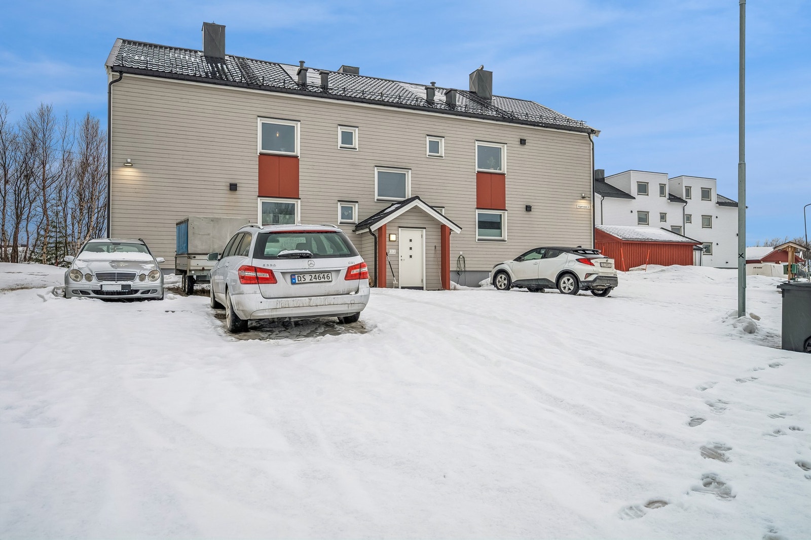 Parkering på utsiden av bygget Galleribilde