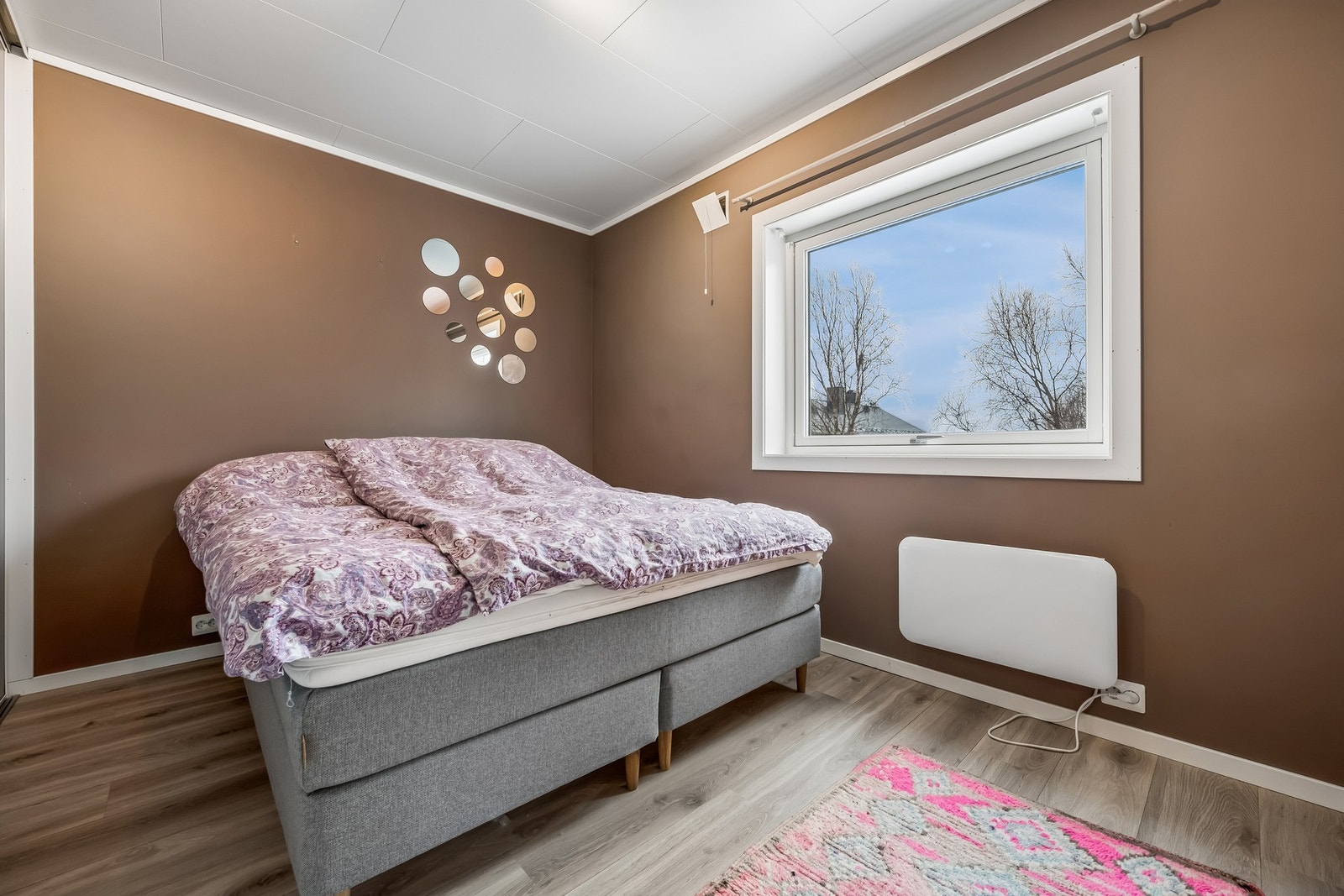 Boligen inneholder to soverom av god størrelse. Galleribilde