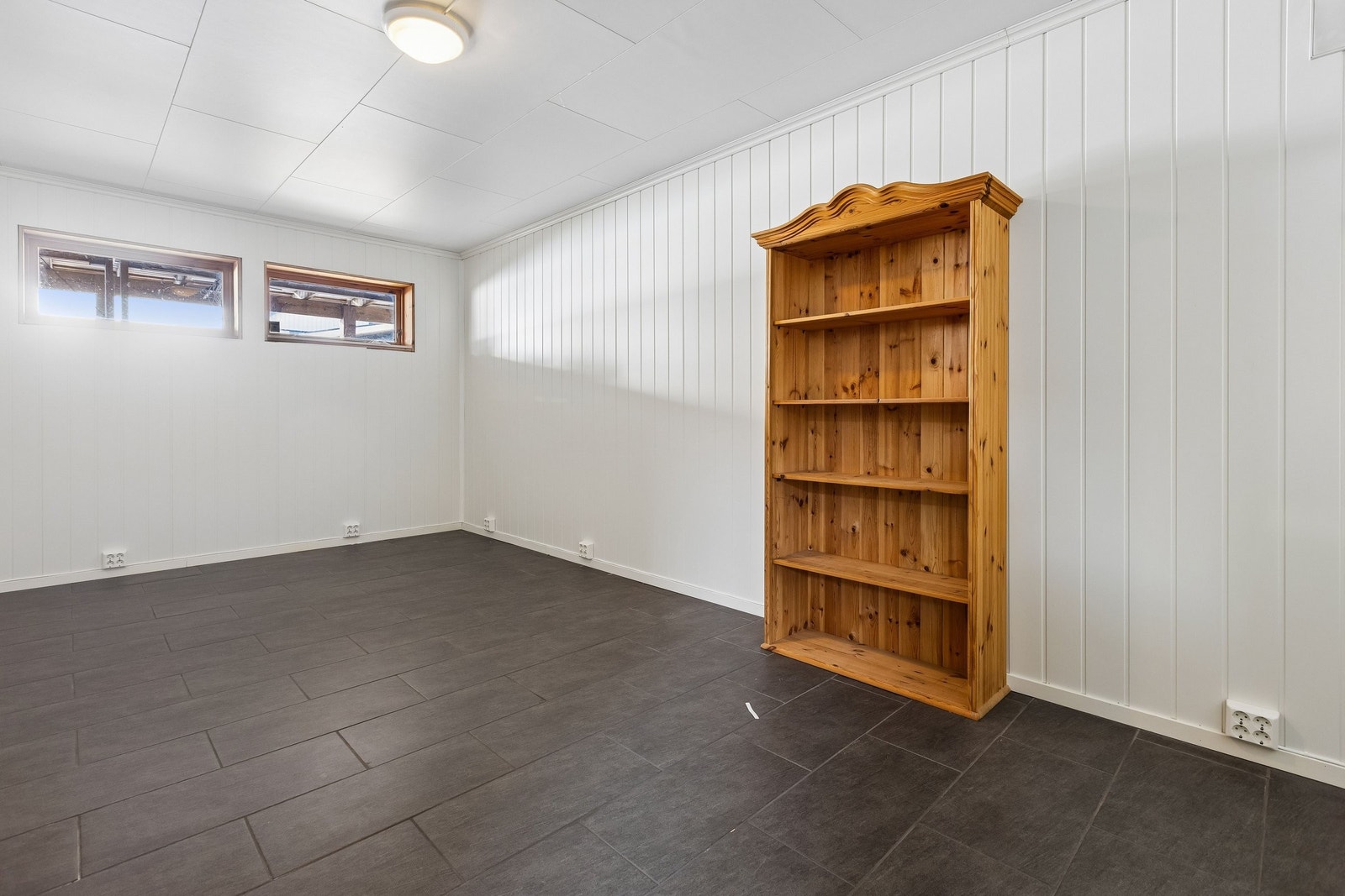 Kontor kjeller Galleribilde