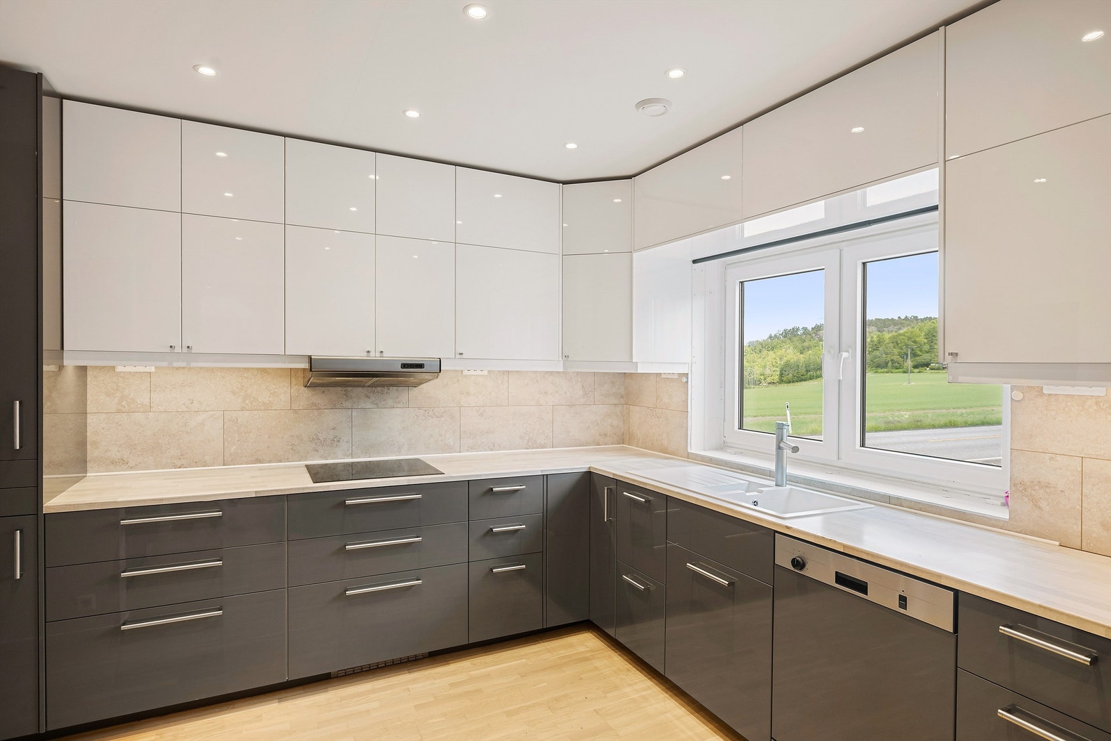 Godt med skap- og skuffeplass. Galleribilde