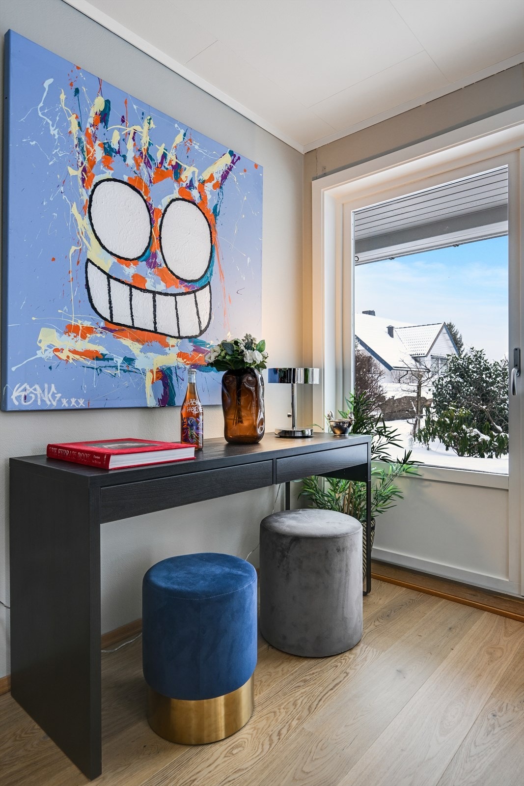 Soverom med utgang til hage Galleribilde