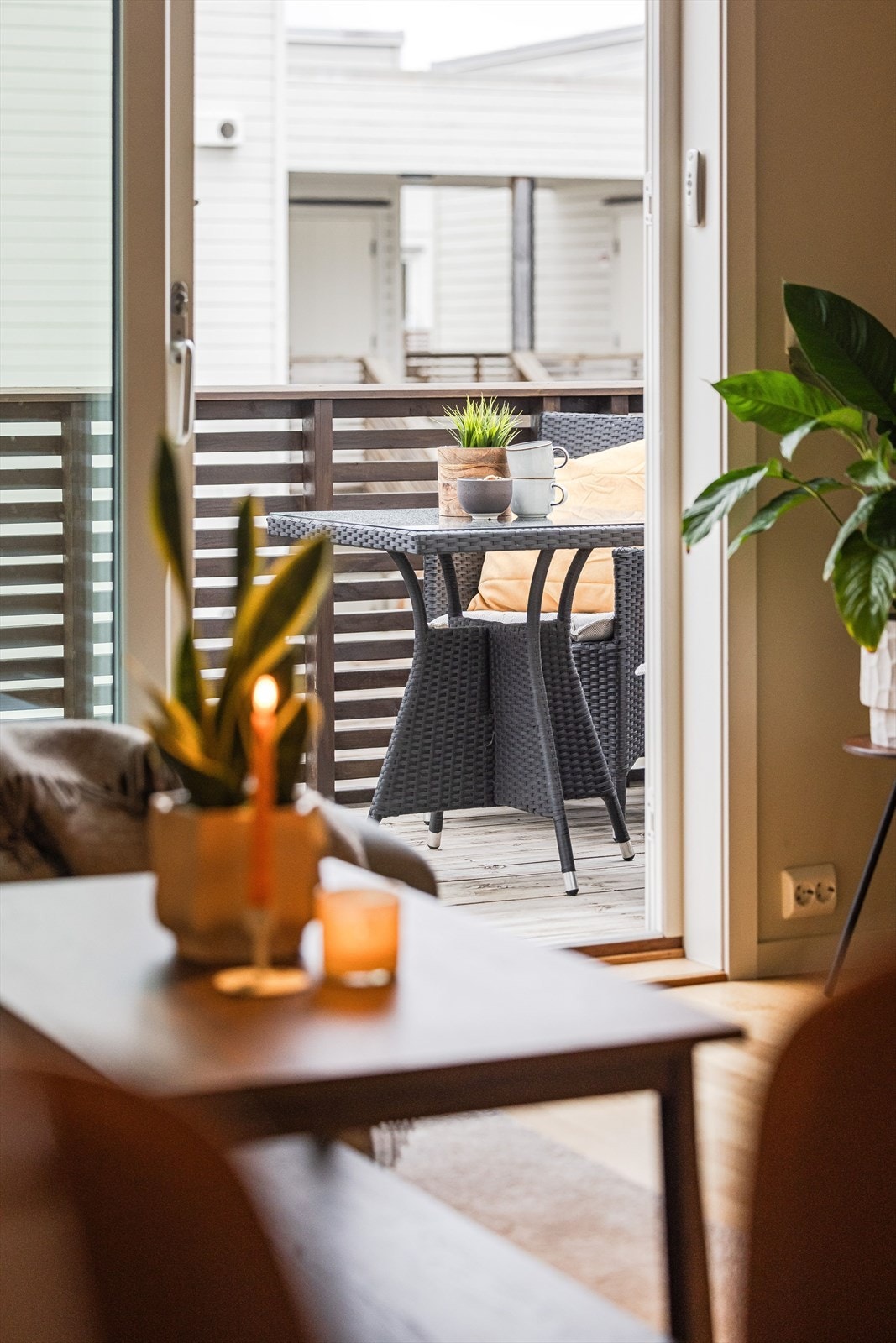 Fra stua er det utgang til en av to balkonger. Galleribilde