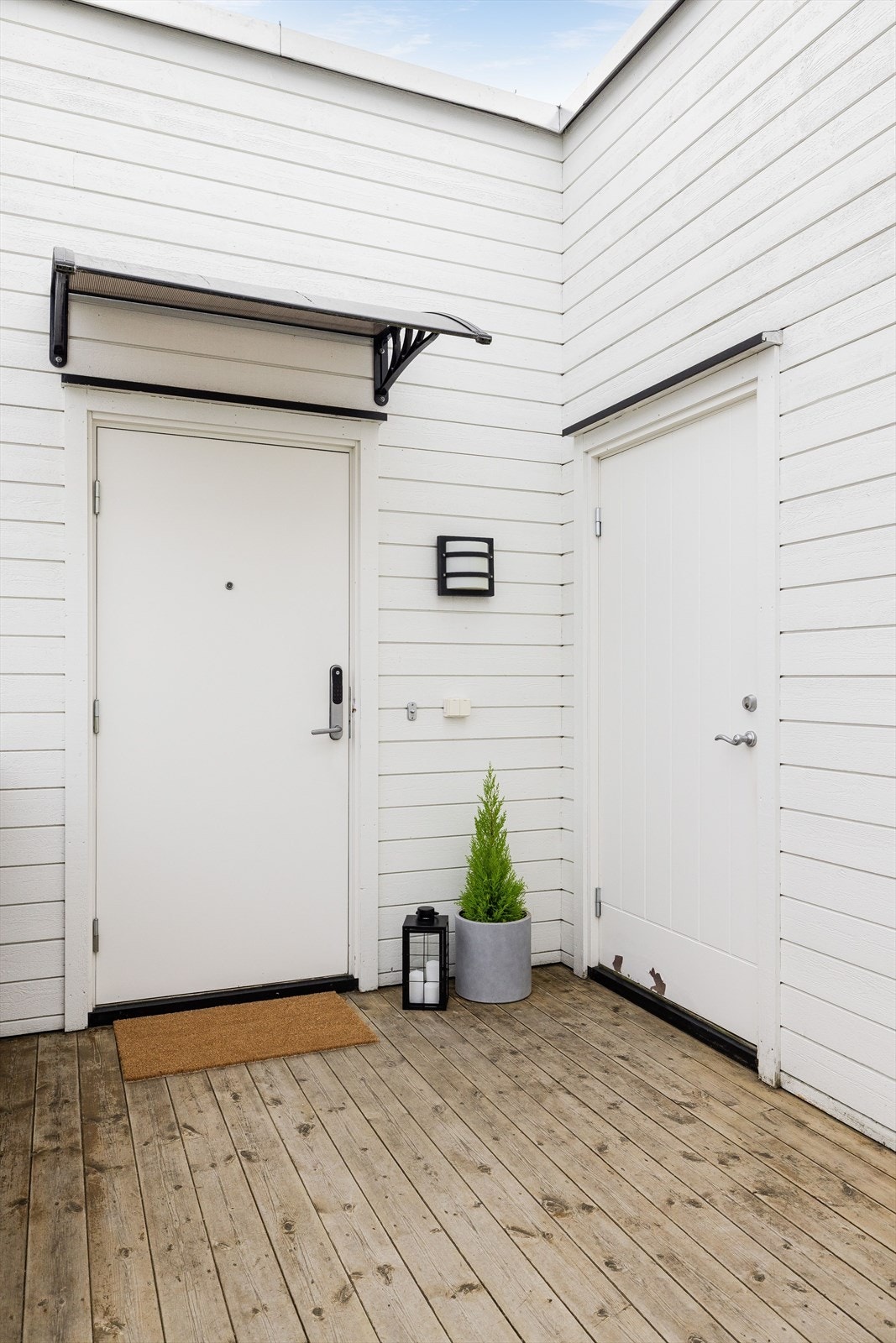 Rett utenfor leiligheten er det adkomst til utvendig bod på ca. 5 m². Galleribilde