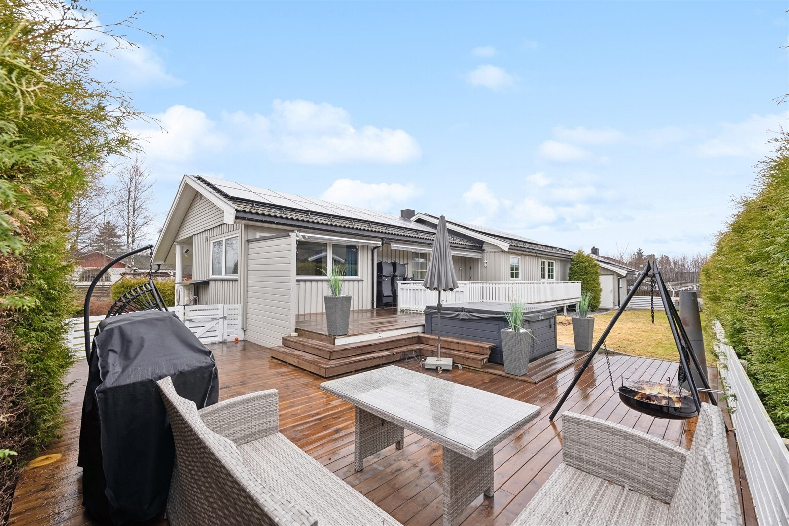 DnB Eiendom v/Henriette (97789856) har gleden av å presentere Haugveien 6! Galleribilde