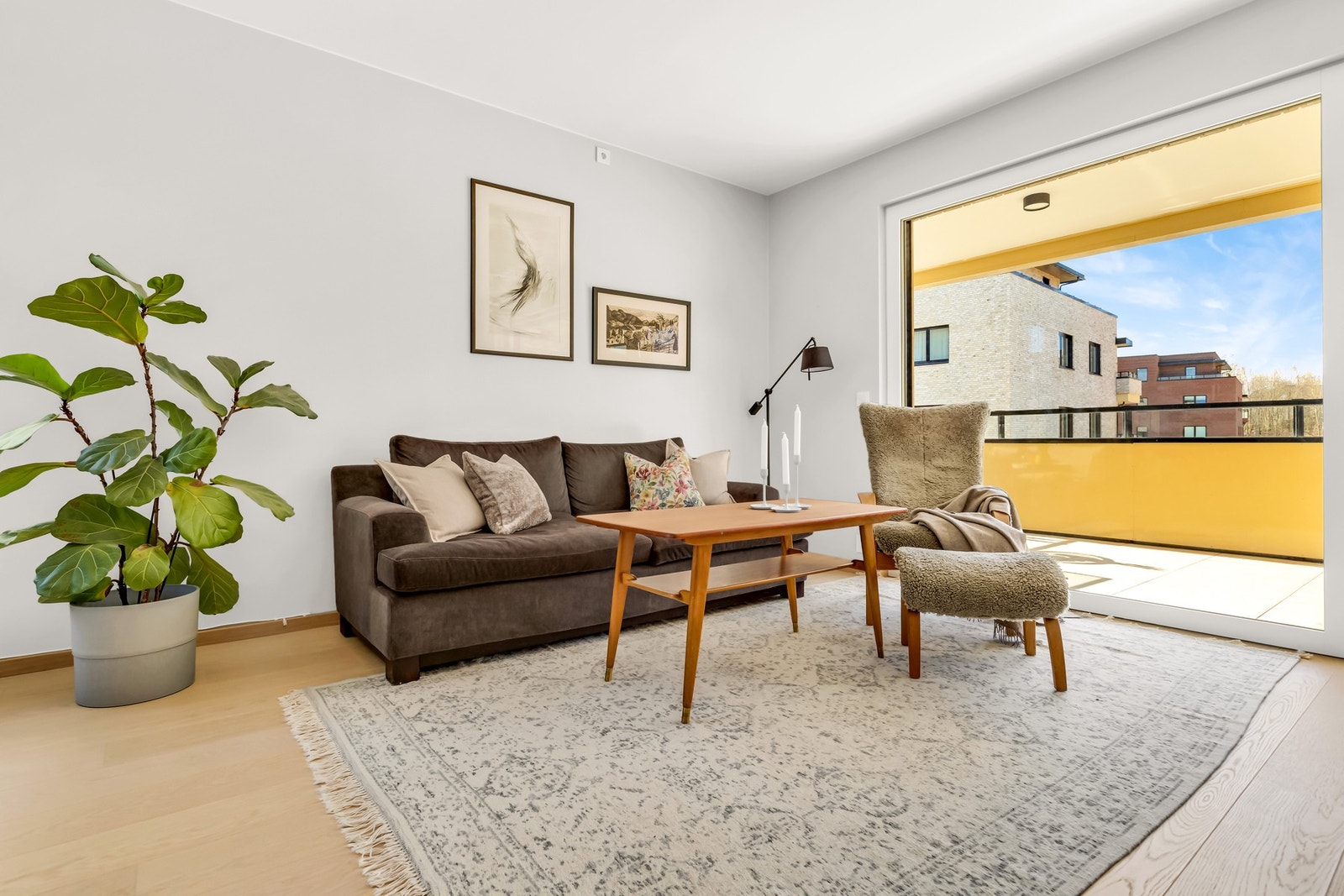 God plass til både sofagruppe og spisebord Galleribilde