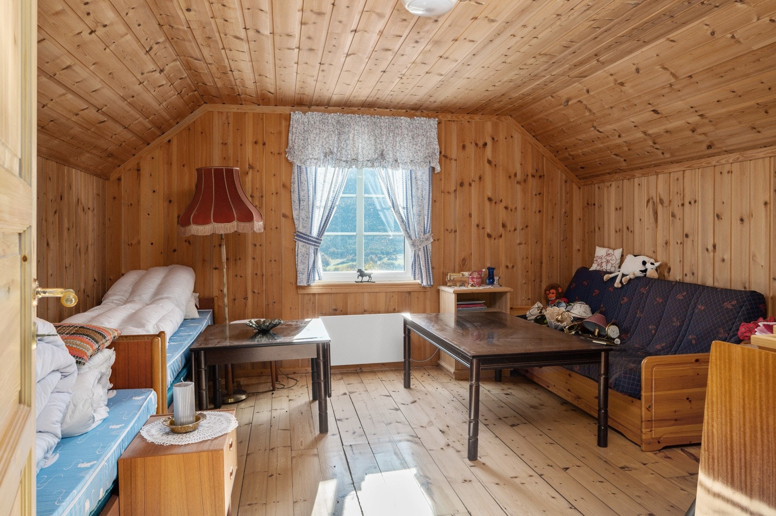 Kårboligen har to soverom i andre etasje. Galleribilde