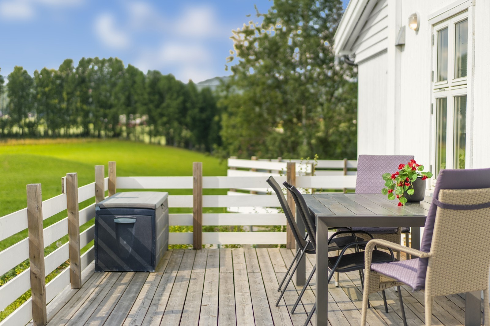 Solrik terrasse Galleribilde