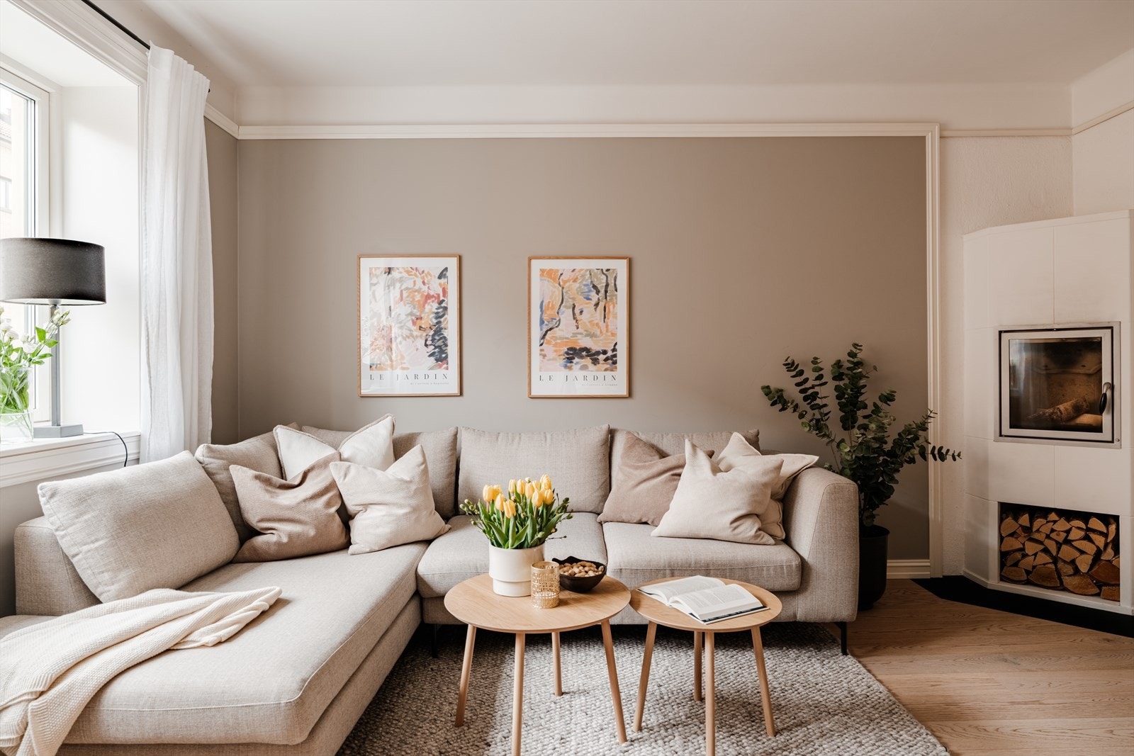 En gjennomgående og lys 3-roms med en flott beliggenhet like ved Bjølsenparken. Galleribilde