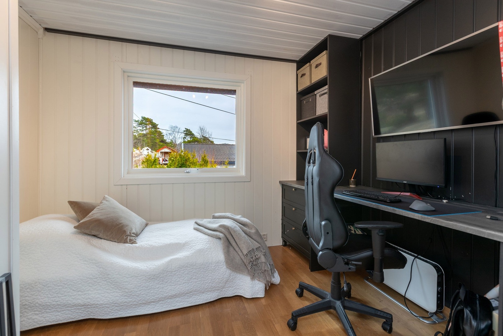 Soverom 2 av 2 i hoveddel. Galleribilde