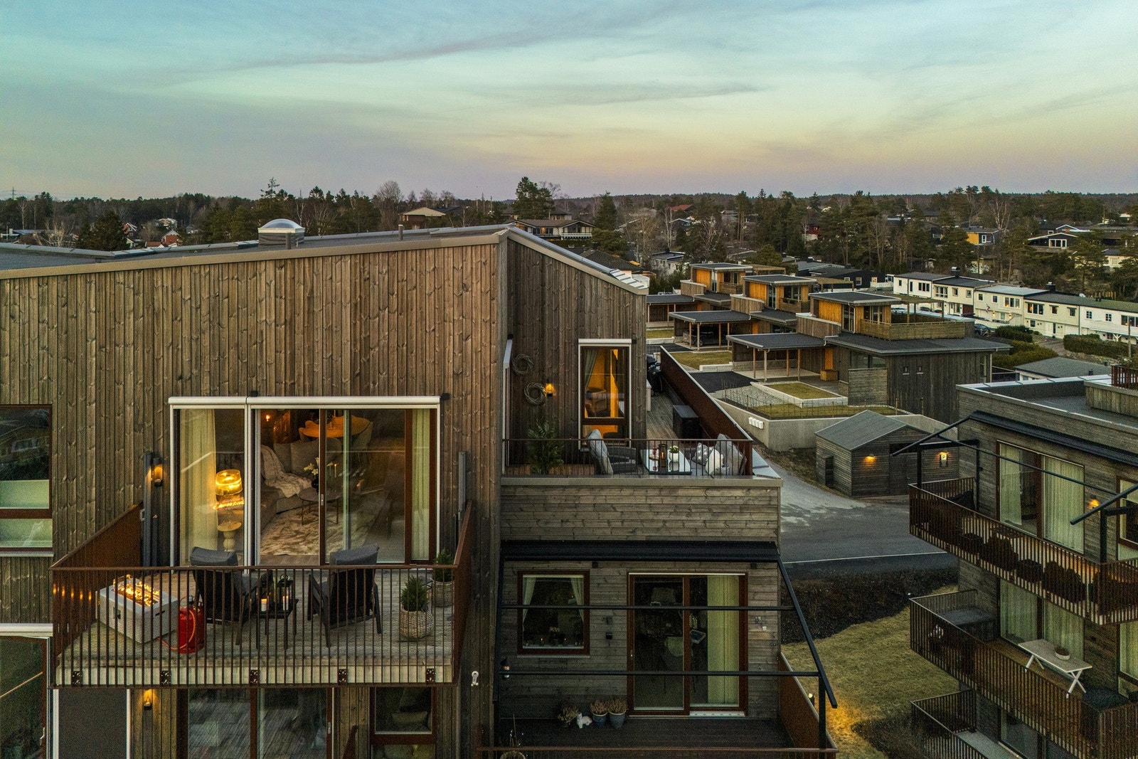 Leiligheten får sol fra syd og vest. Fra "Haraldåsen Panorama" er det utsikt over store deler av Fredrikstad Galleribilde
