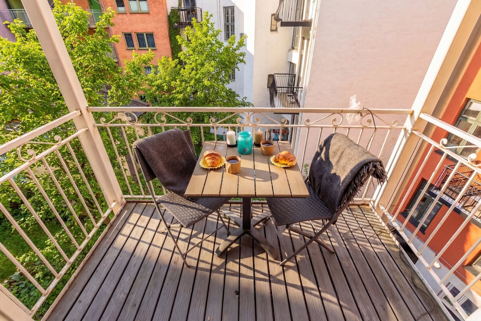 Leiligheten har en luftig beliggenhet i byggets 3. etasje. Galleribilde