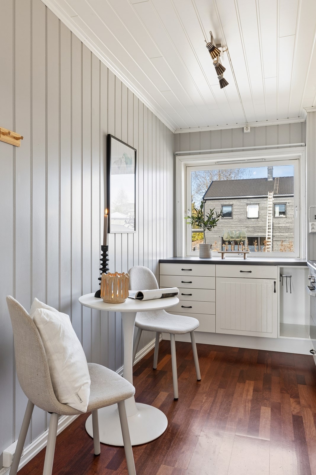 Her er det også plass til en fin spiseplass. Galleribilde