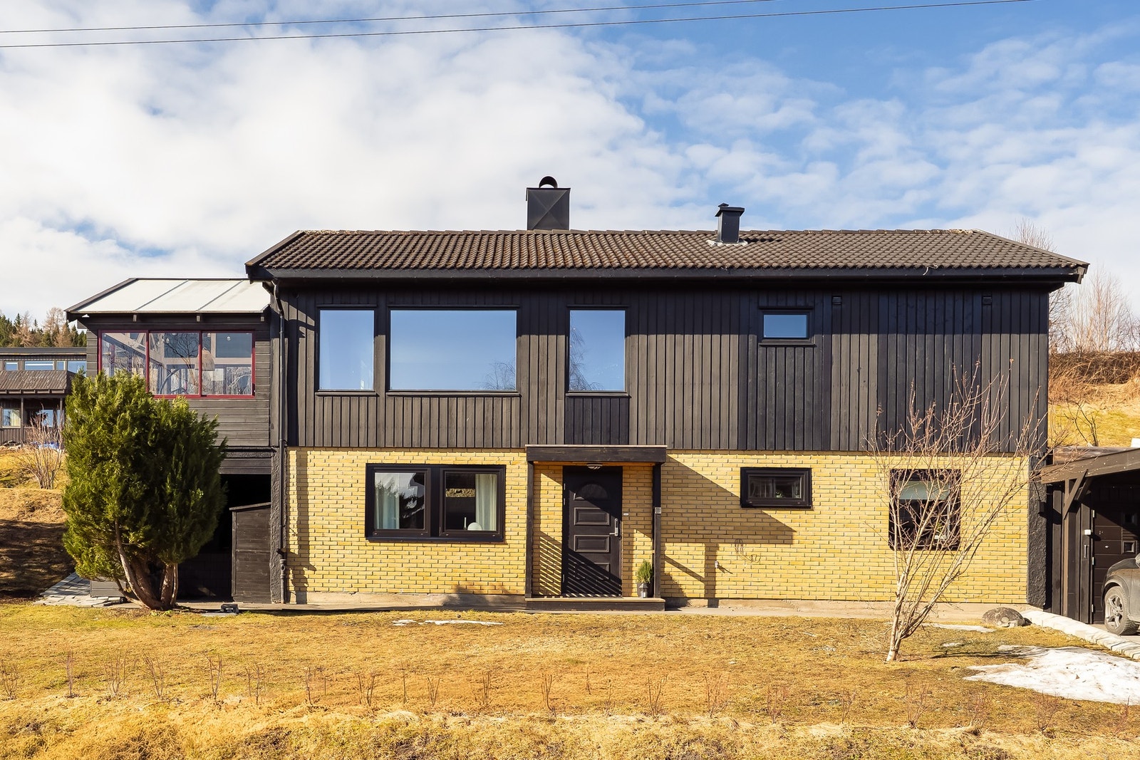 Eneboligen er etablert i et stille og lite trafikkert område. Galleribilde