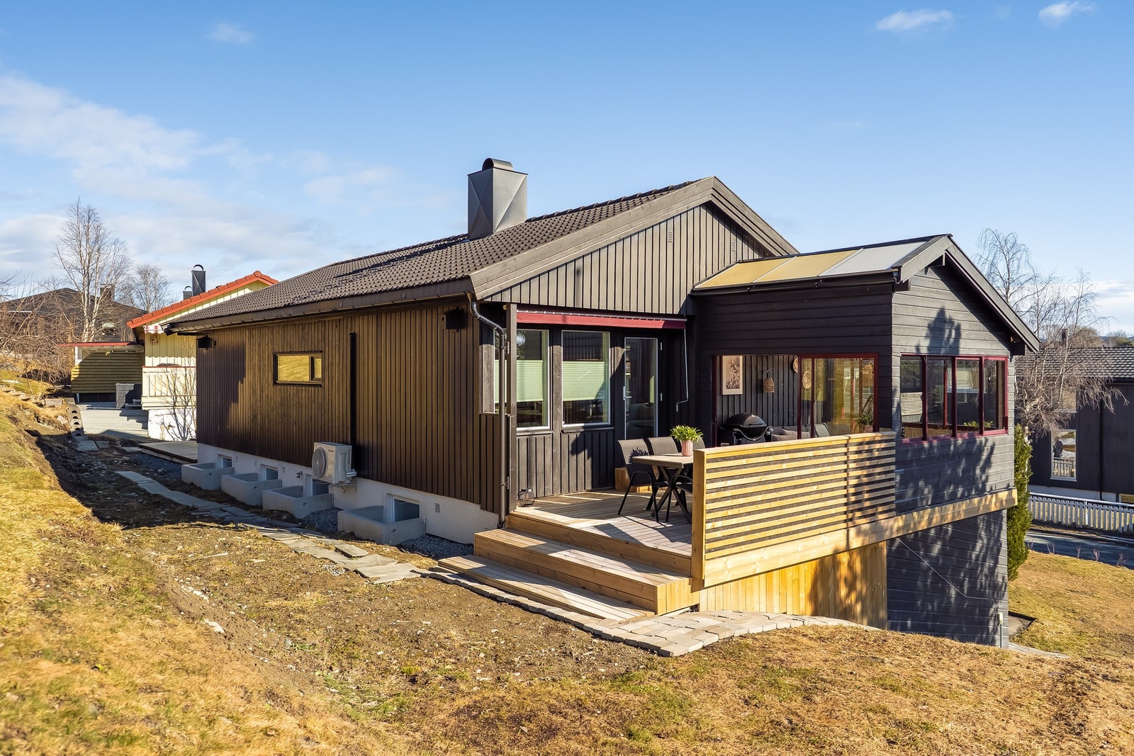 Boligen er etablert i et rolig barnevennlig boområde. Galleribilde