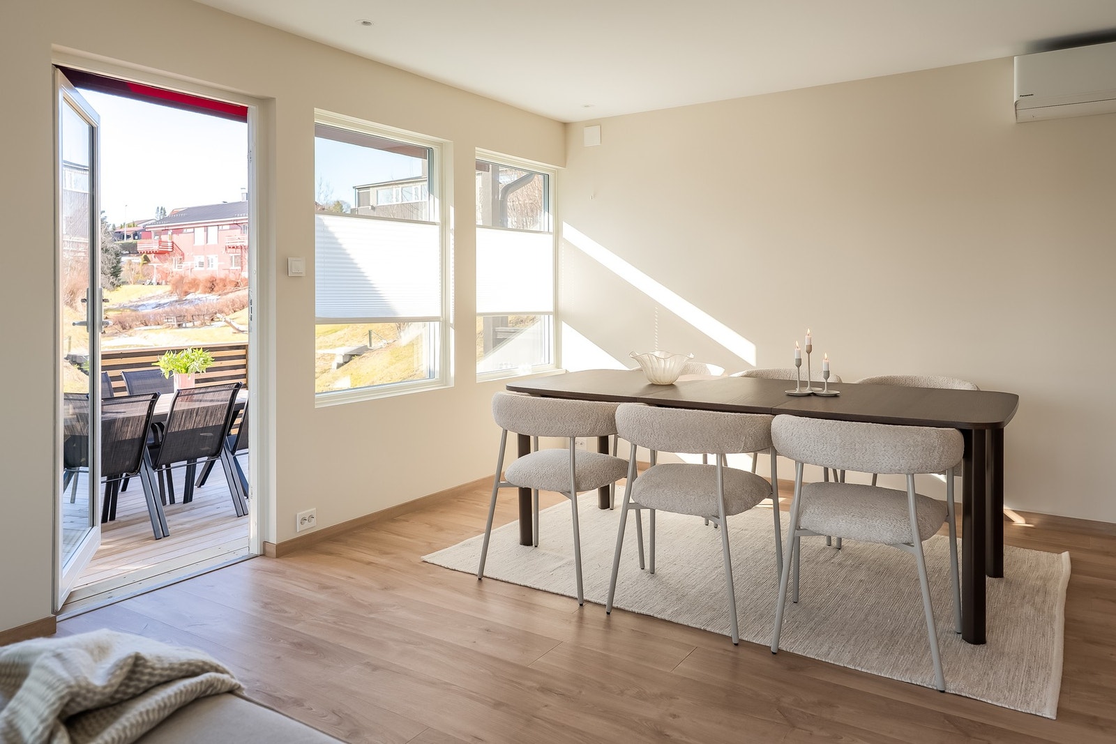 Boligen er nylig drenert (2025) med grunnmursplast og isolering av grunnmur. Galleribilde