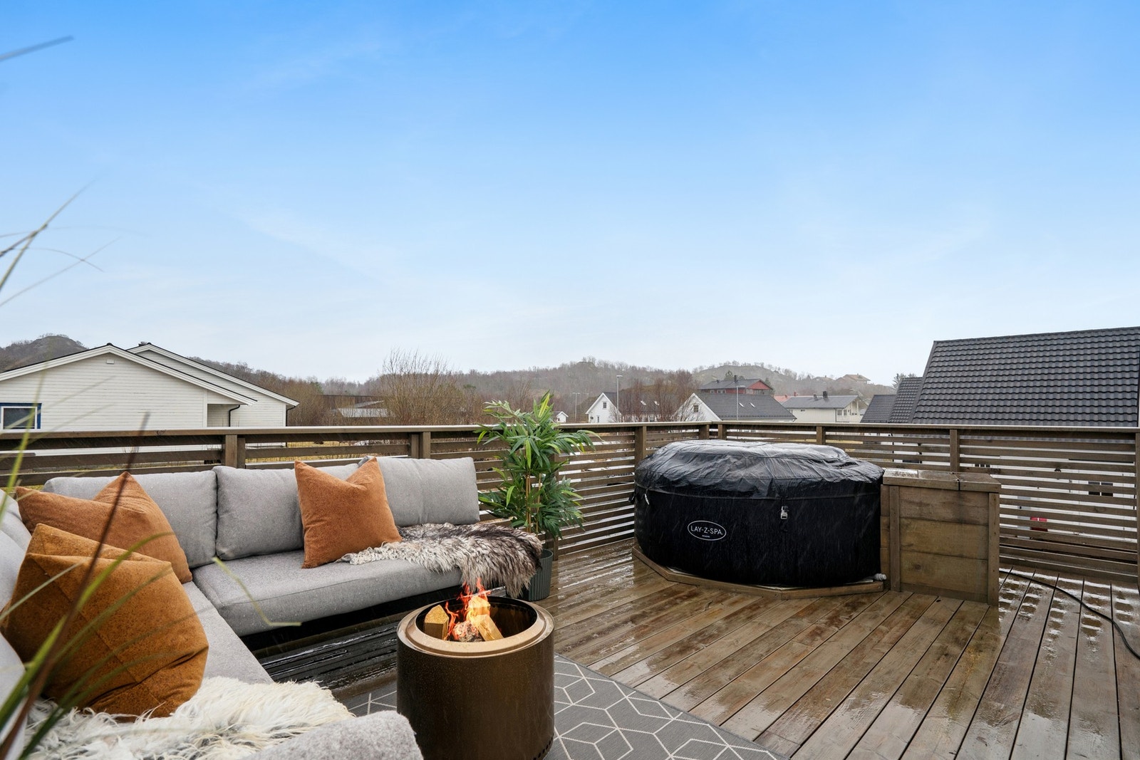 Moderne og velholdt tomannsbolig i barnevennlige omgivelser. Galleribilde