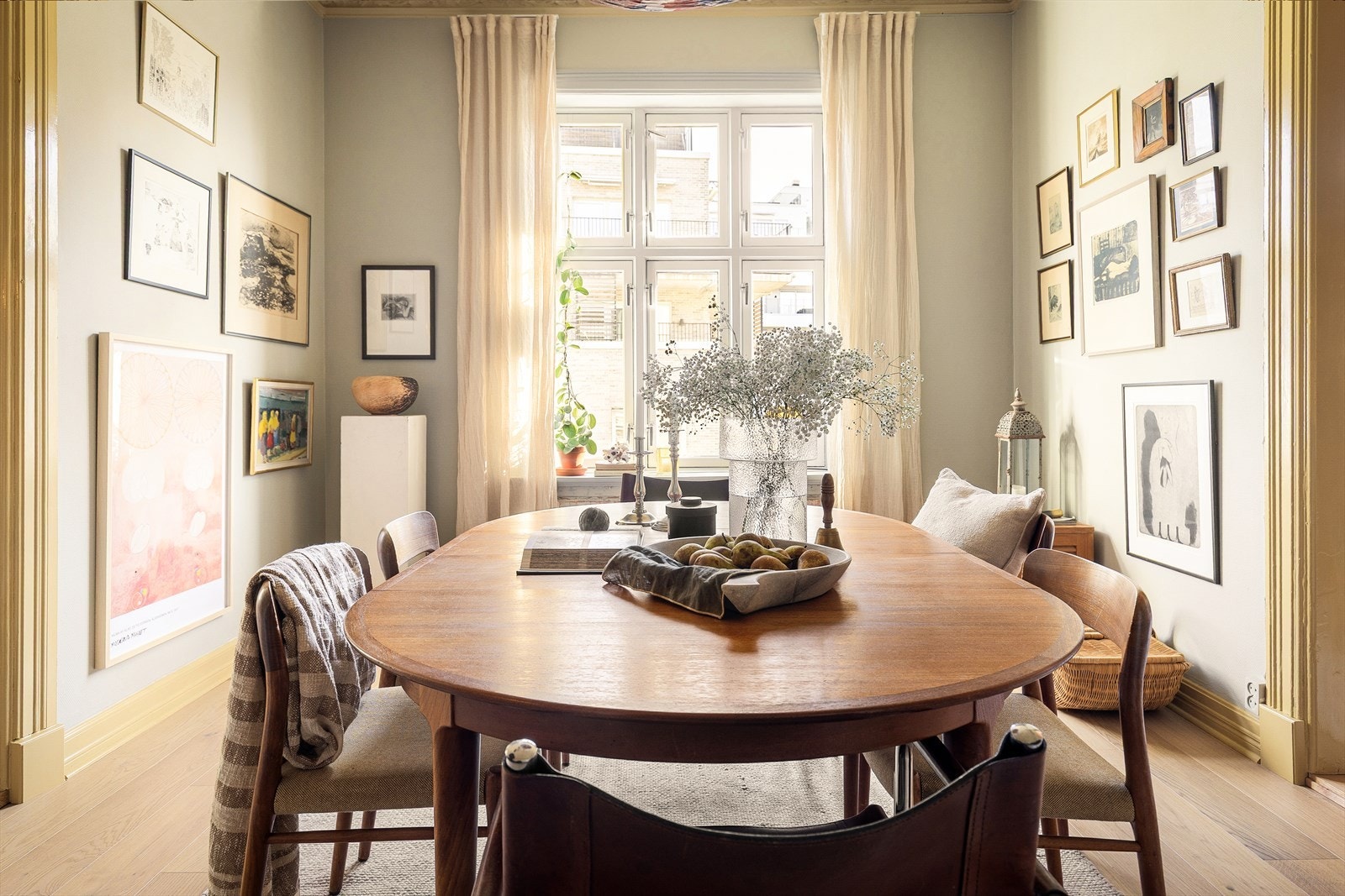 Her er det god plass til stor spiseavdeling - perfekt for sosiale sammenkomster med venner og familie. Galleribilde