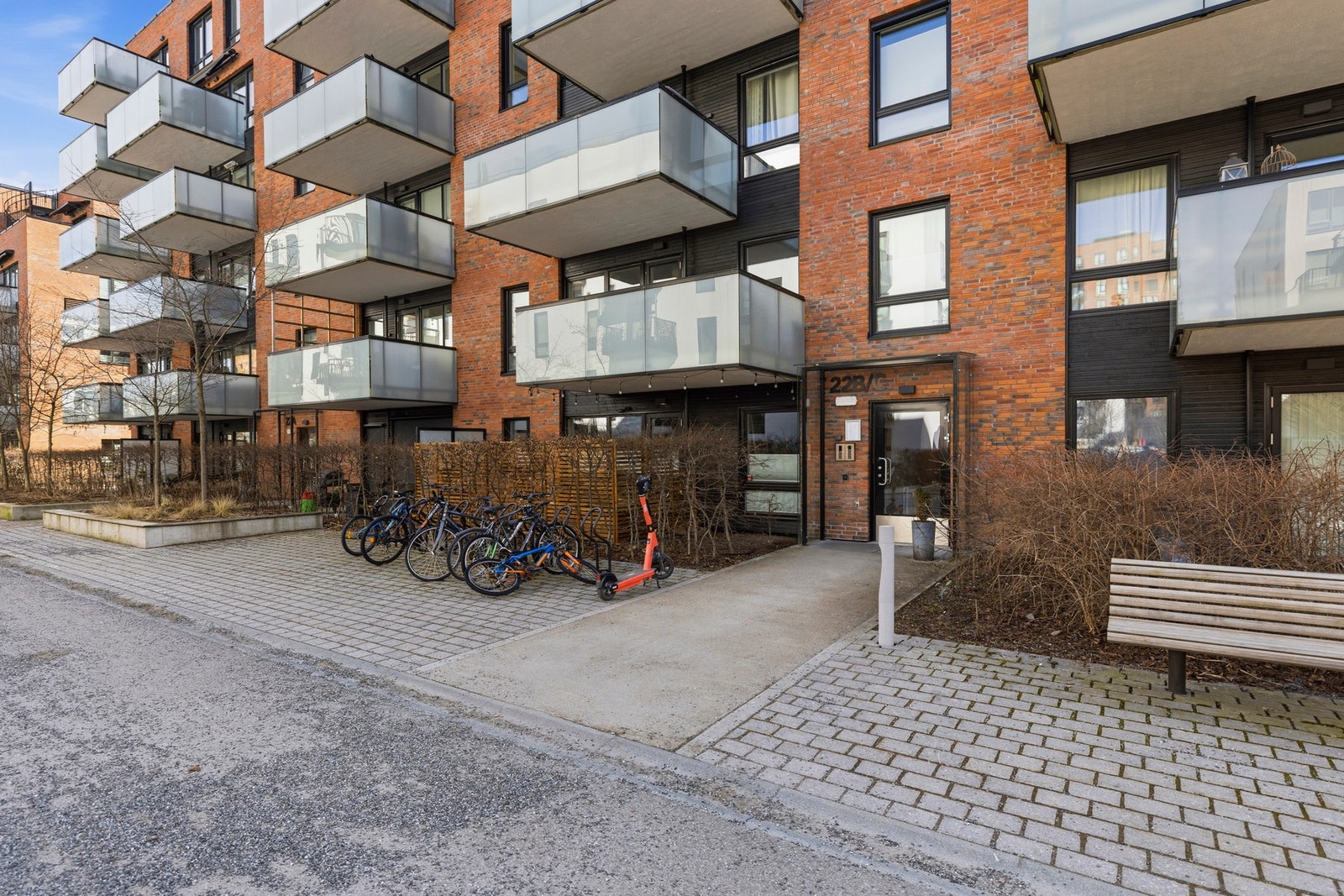 Velkommen inn! Husk å melde deg på visning. Galleribilde