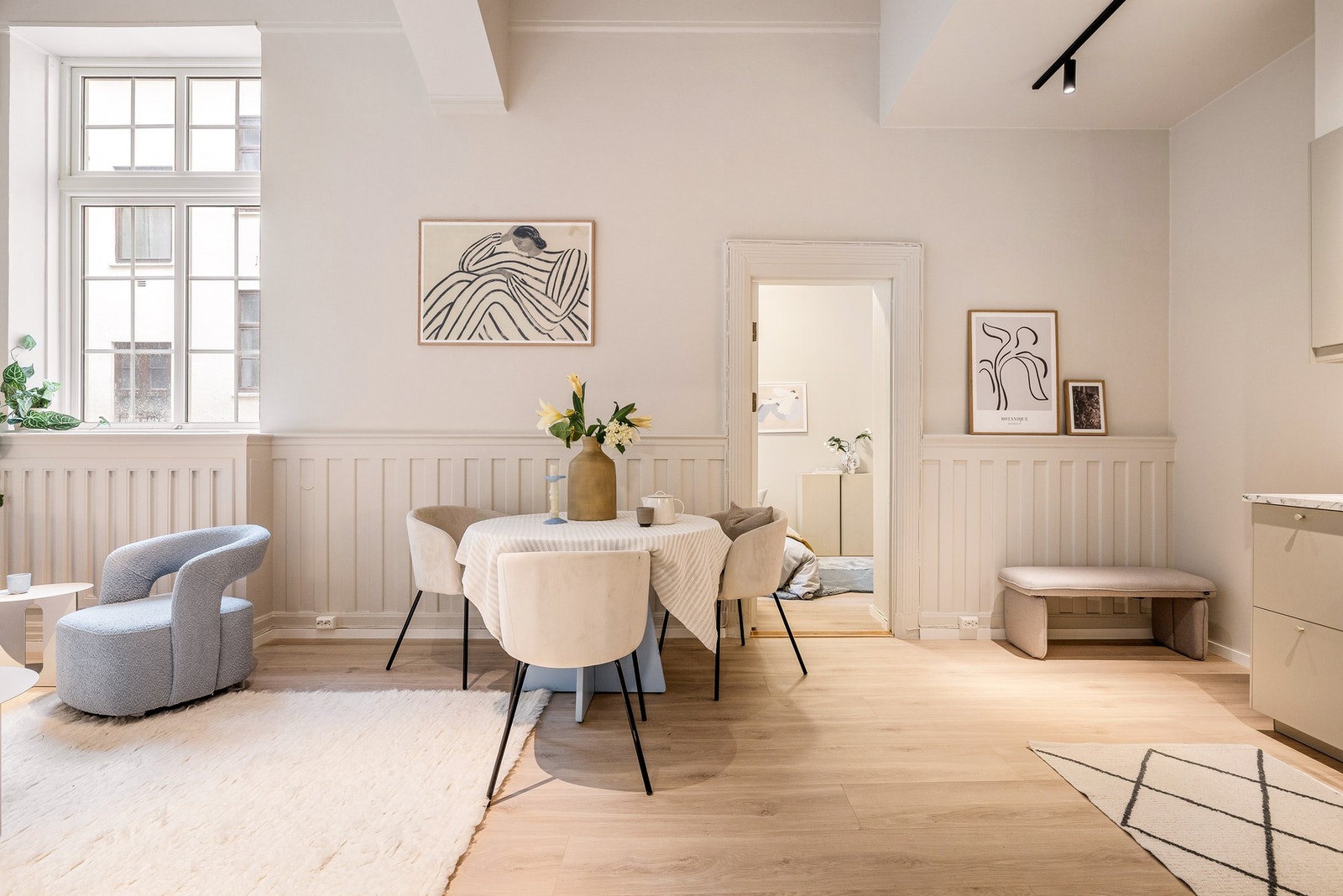 Naturlig plassering av spisebordet Galleribilde