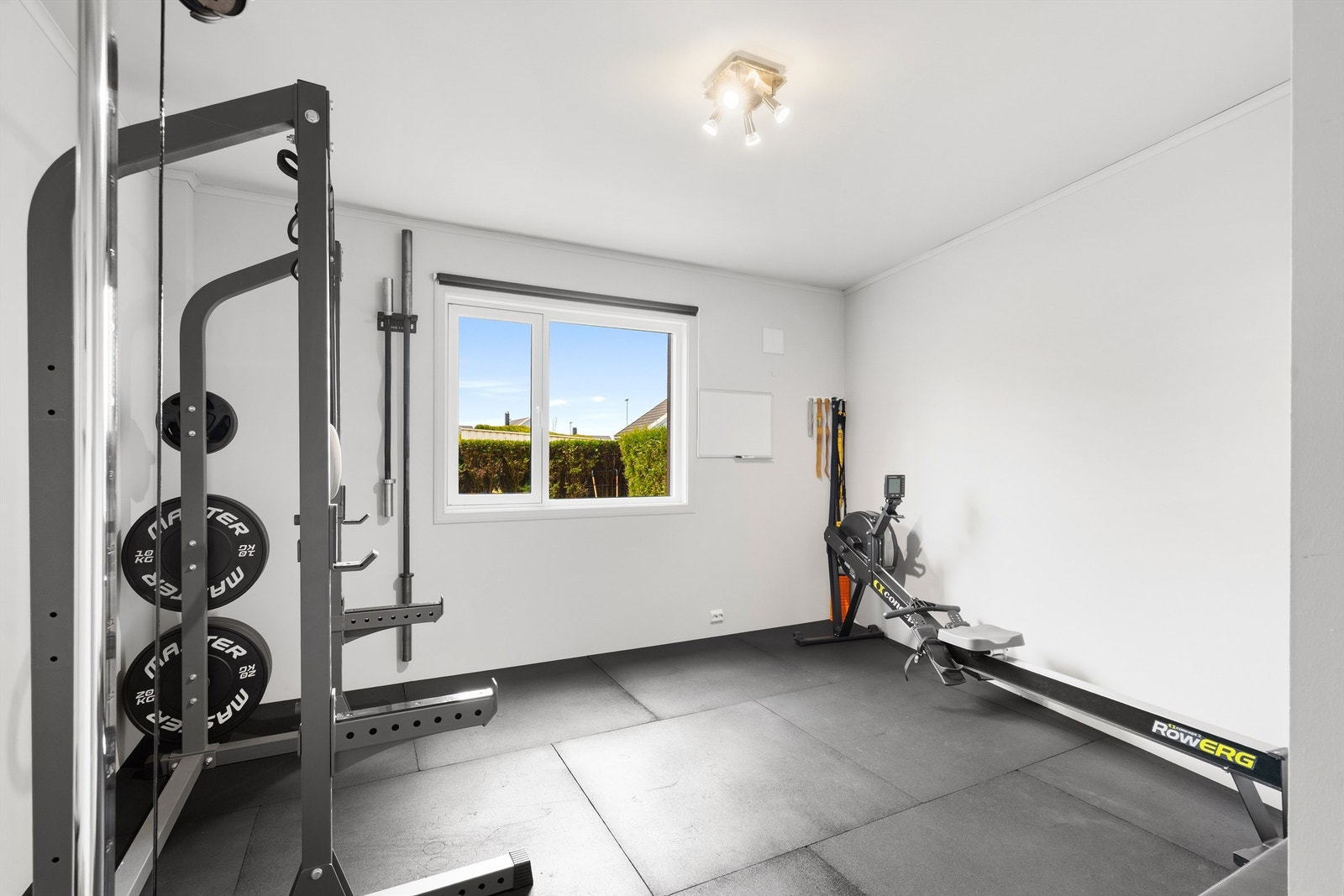 Soverom 2 er romslig og kan innredes etter behov, enten som soverom eller til andre formål. Galleribilde