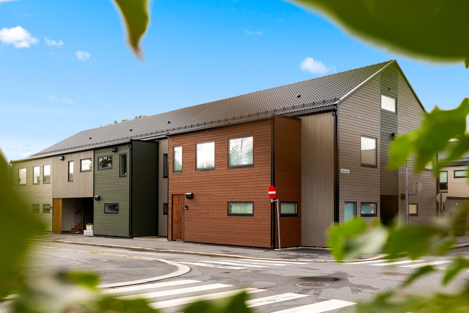 Velkommen til Skolegata 27B - Presentert av EiendomsMegler1 ved Henriette Henriksen. Galleribilde