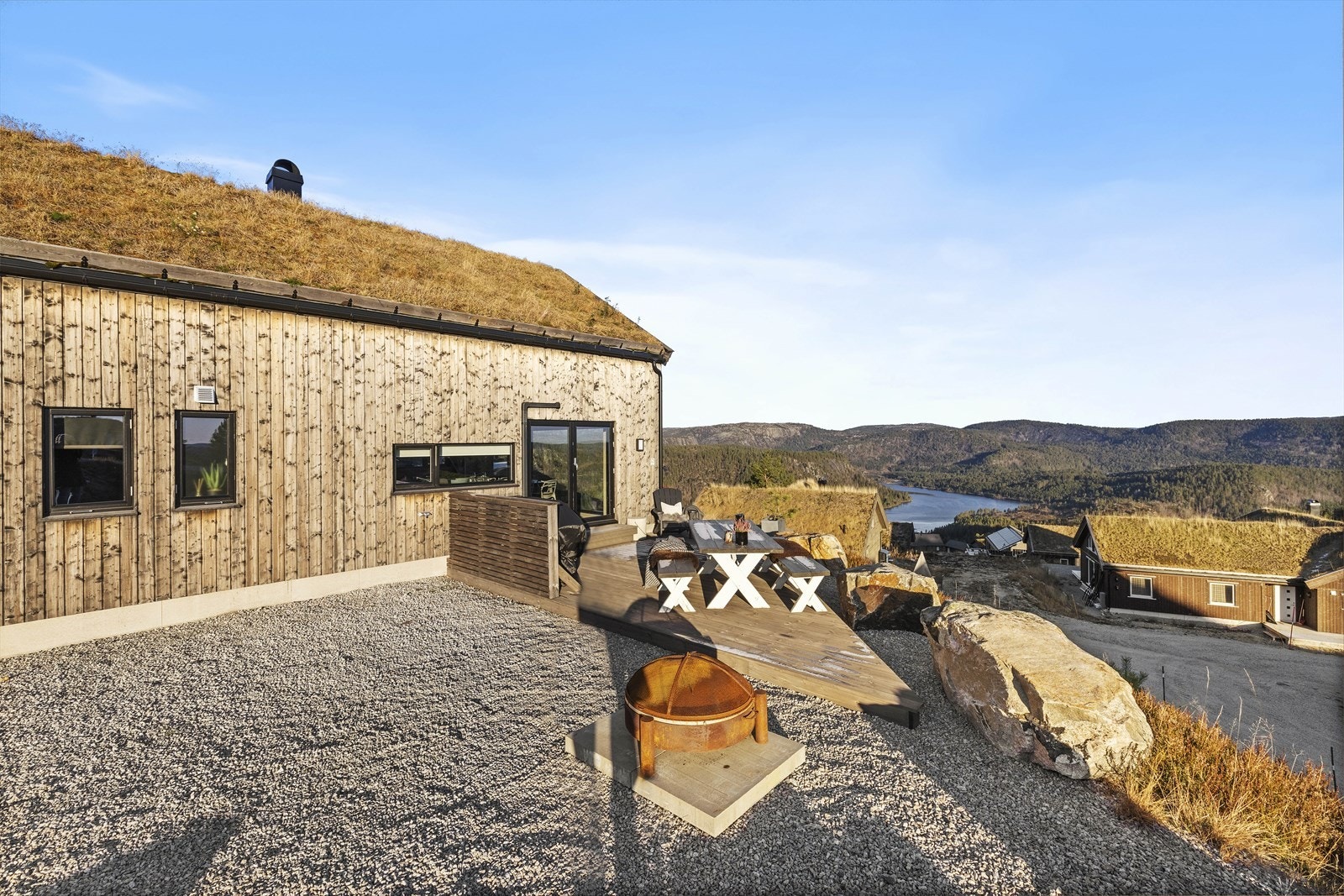 Terrasseplatting med kveldssol Galleribilde