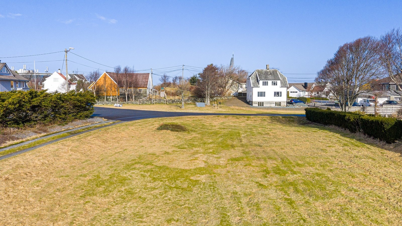 Det foreligger ingen byggeklausul, og kjøper står fritt til å velge byggherre Galleribilde