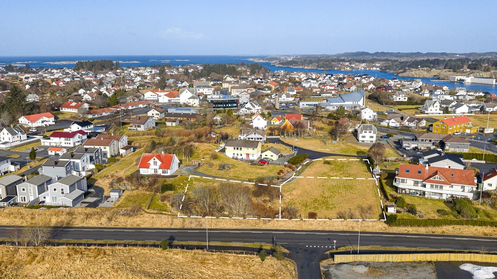 Tre boligtomter i Austre Veaveg selges samlet eller hver for seg (tomtegrenser omtrentlig inntegnet, avvik kan forekomme) Galleribilde