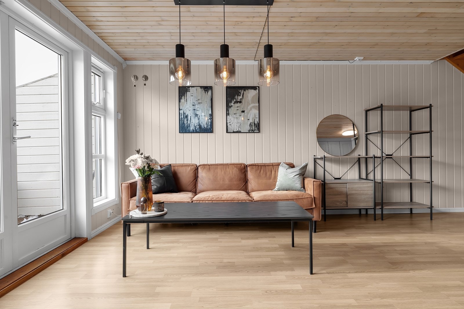 God plass til ønsket stuemøblement Galleribilde