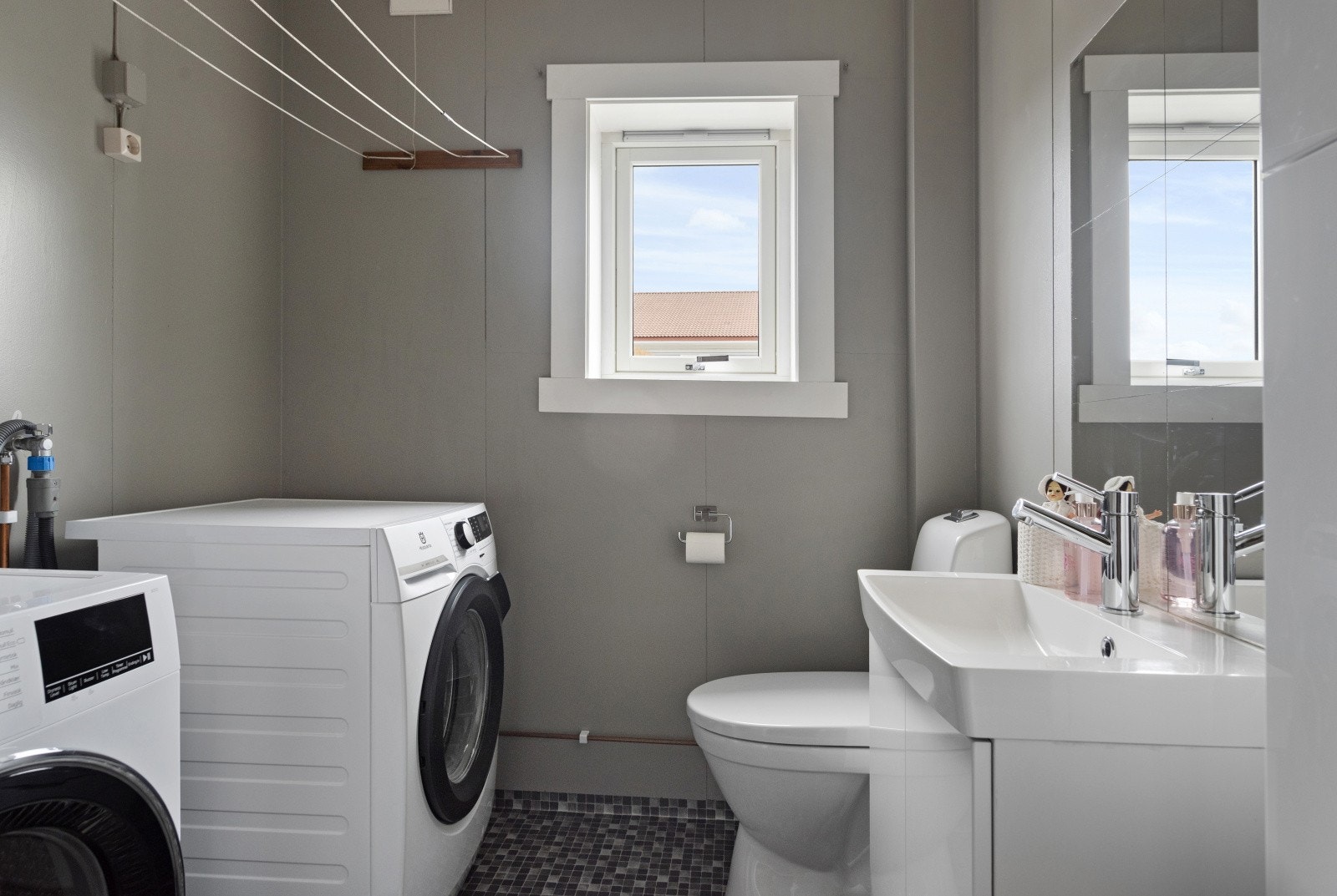 Vaskerom Galleribilde