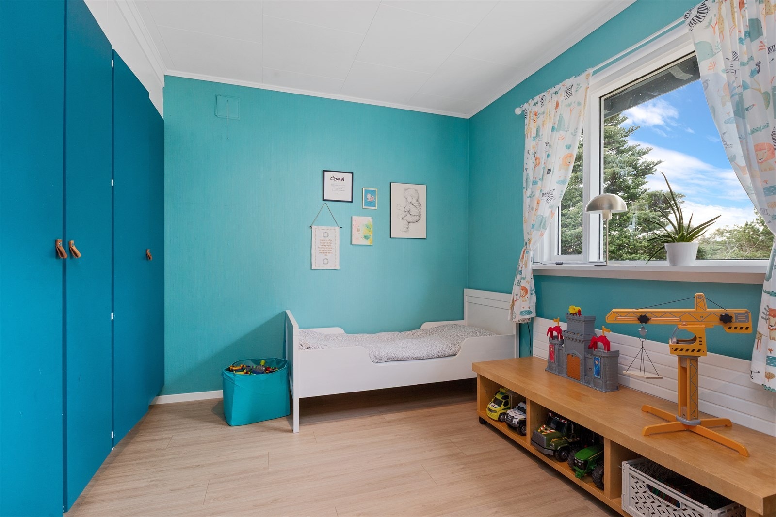 Soverom med innebygget skap. Galleribilde