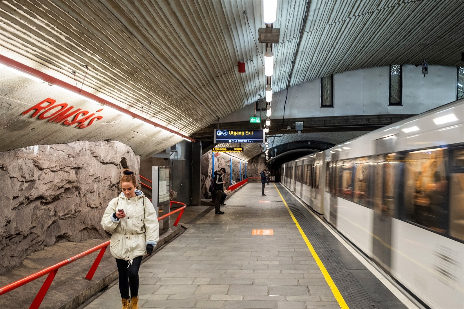 Det er ca. 300 m fra leiligheten til Romsås T-bane, som tar deg til sentrum på kort tid. Galleribilde