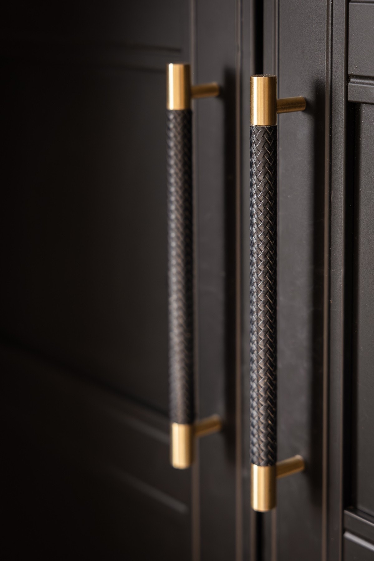 "Fra første dag har dette vært et sted jeg virkelig har trivdes. Leiligheten føles rolig og trygg, med god isolasjon som gjør det stille og veldig behagelig." Galleribilde