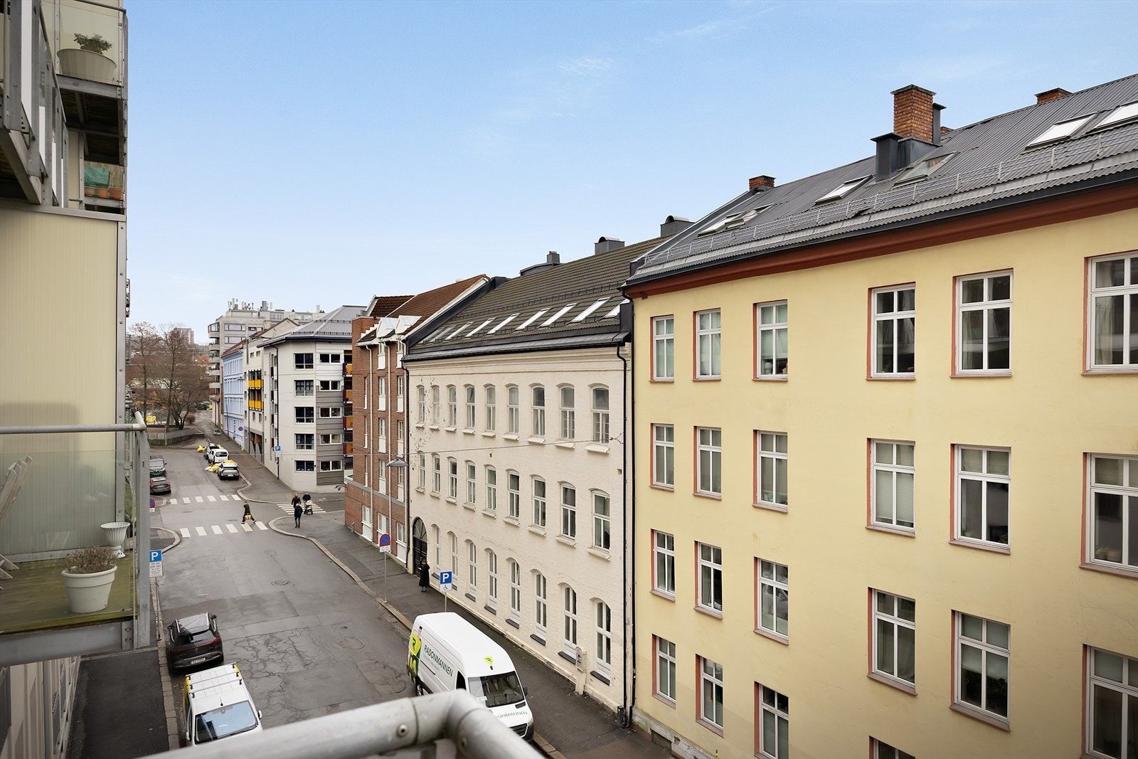 Leiligheten ligger i et etablert og attraktivt område med nærhet til park og kollektivtransport Galleribilde