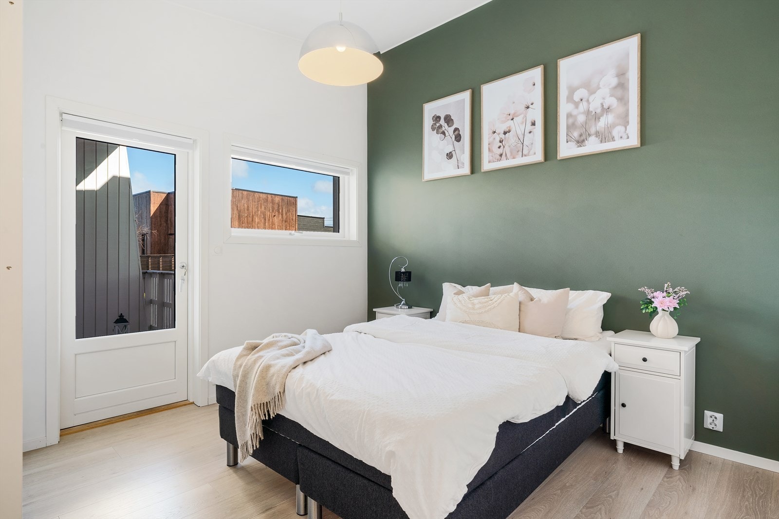 - Hovedsoverommet er av god størrelse og måler 11,8 m² - Galleribilde