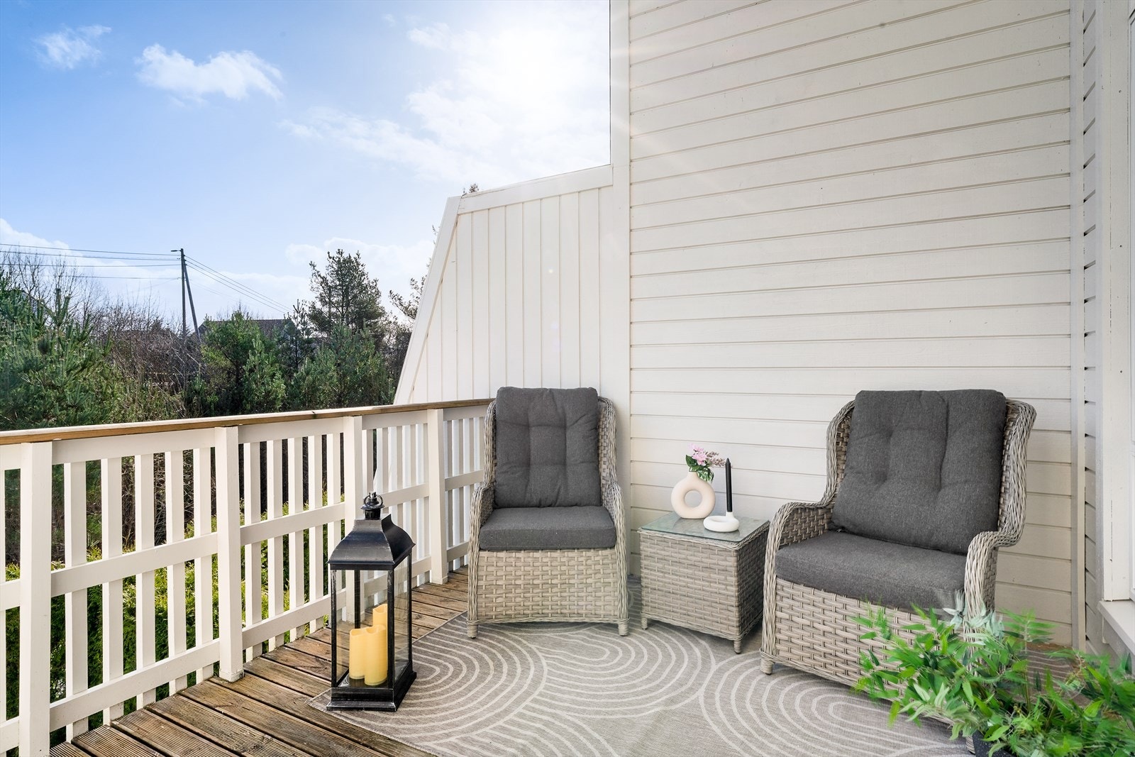 - En moderne og stilren 4-roms leilighet i firemannsbolig, beliggende i et etterspurt nabolag - Galleribilde