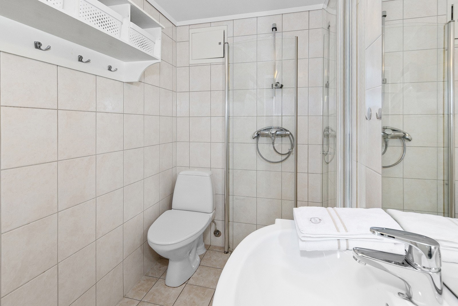 Pent flislagt bad med varmekabler Galleribilde