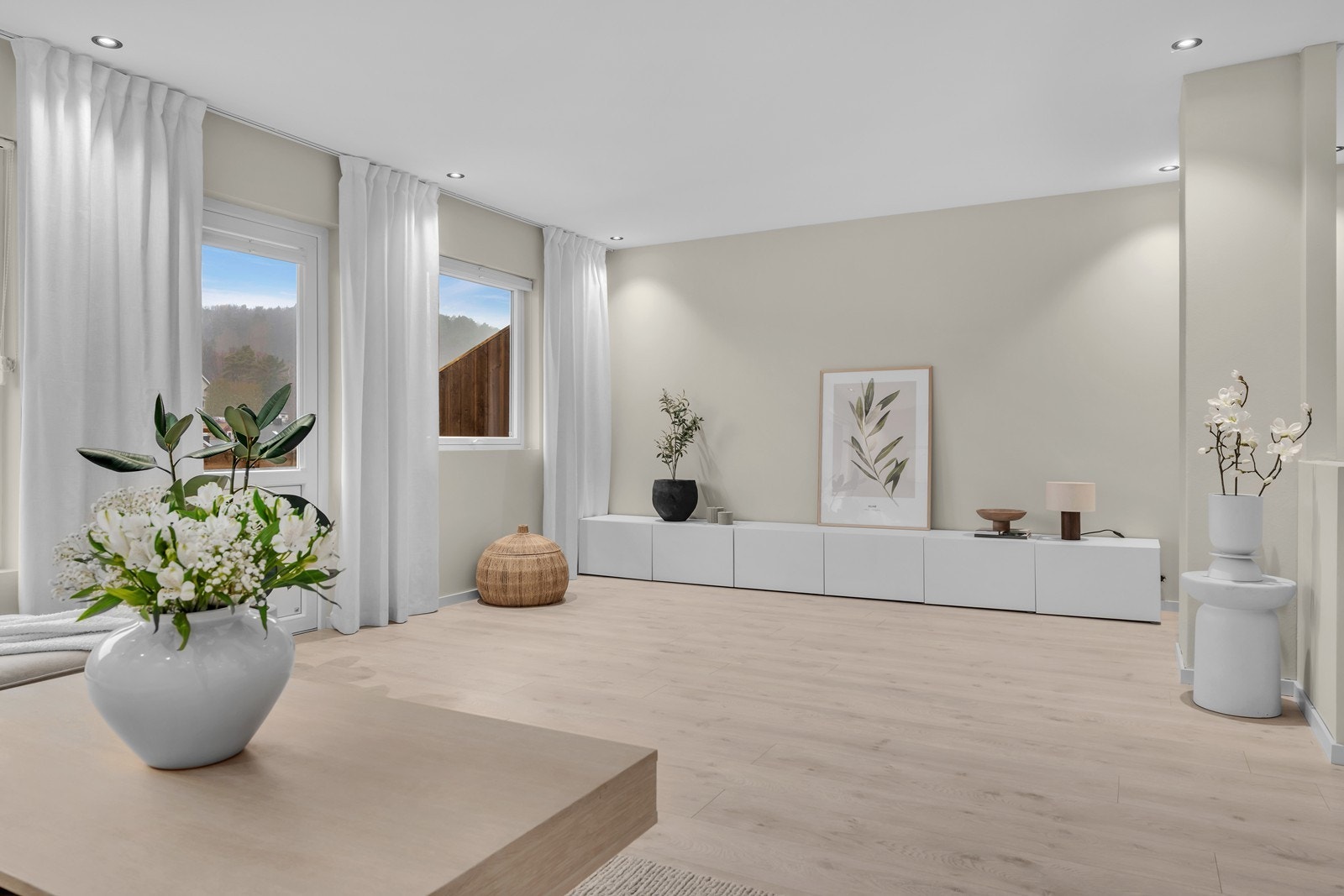 Varmepumpe og pipe med mulighet for ildsted Galleribilde