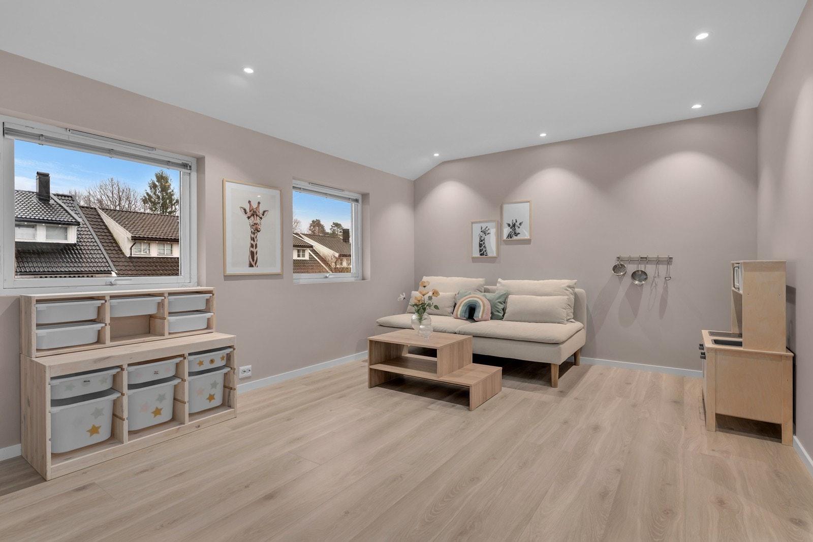 Koselig loftstue - fint for dem med ungdommer i hus Galleribilde