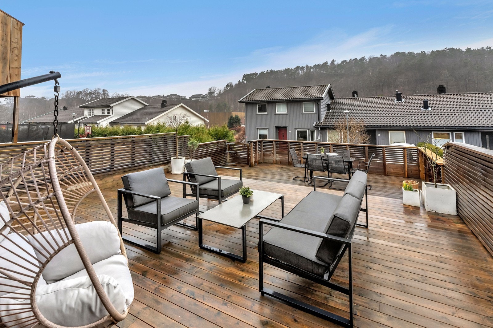 Nyere terrasseanlegg på hele 79 kvm Galleribilde