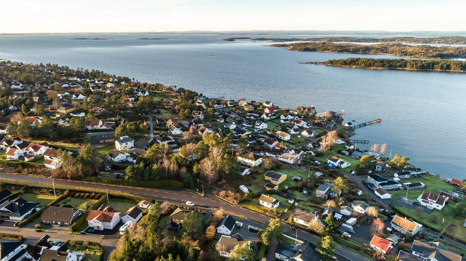 Det er kort avstand til det meste fra boligen, her bor man sentralt på Saltnes. Galleribilde
